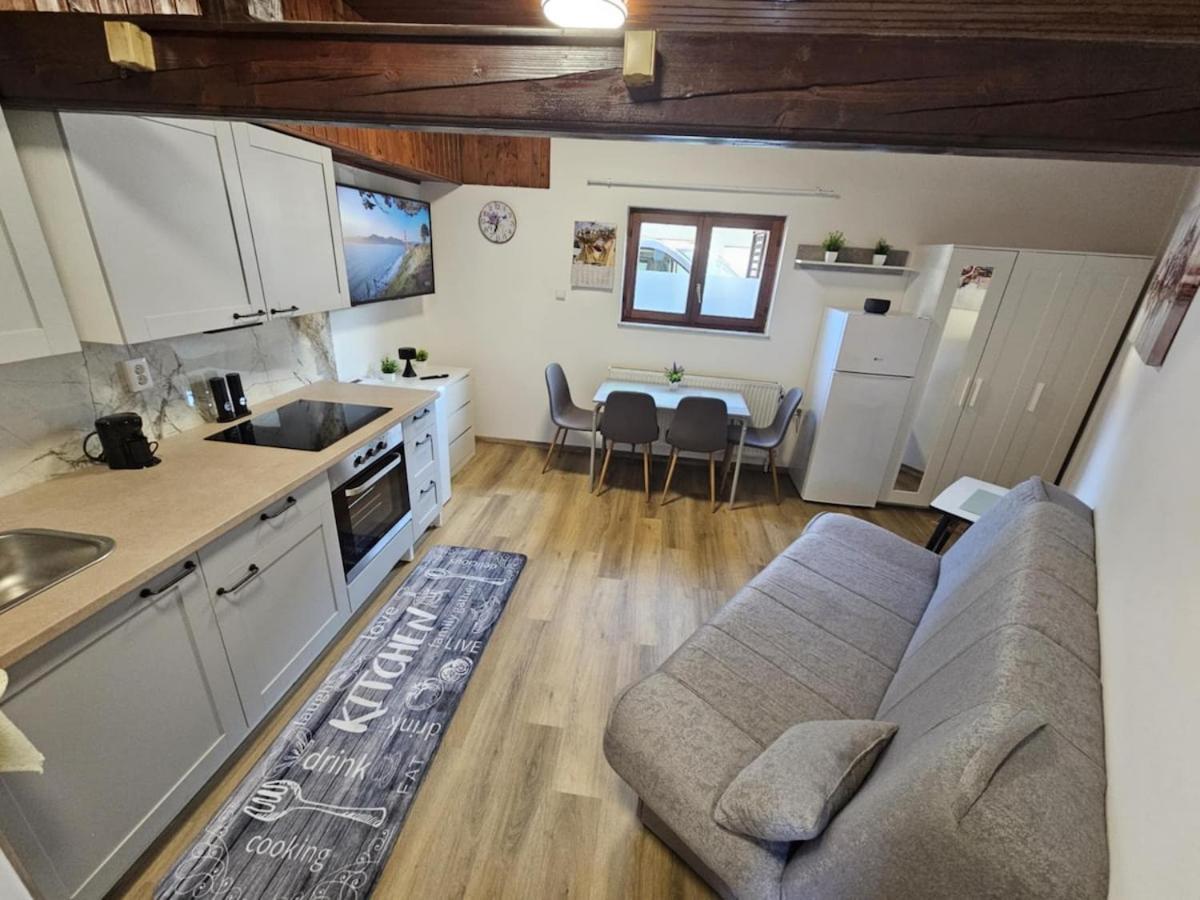 R Apartment *